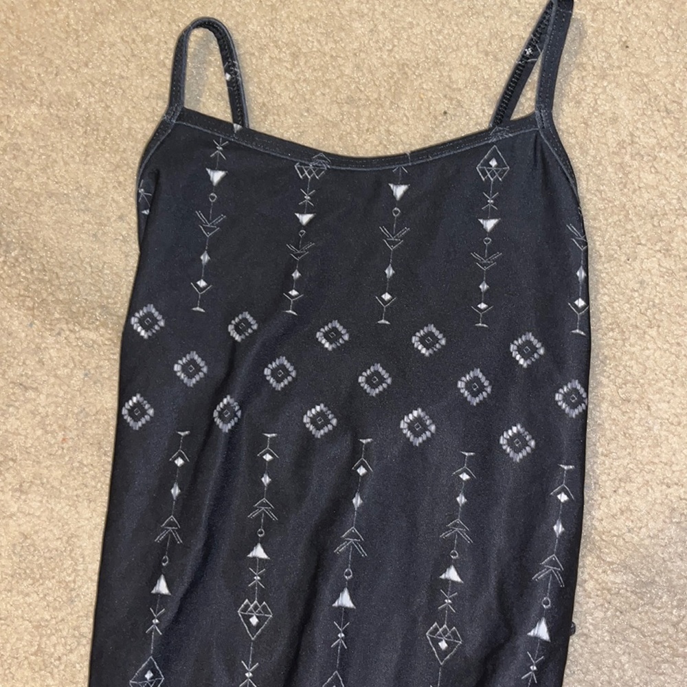 Jolyn tribal pattern tie back